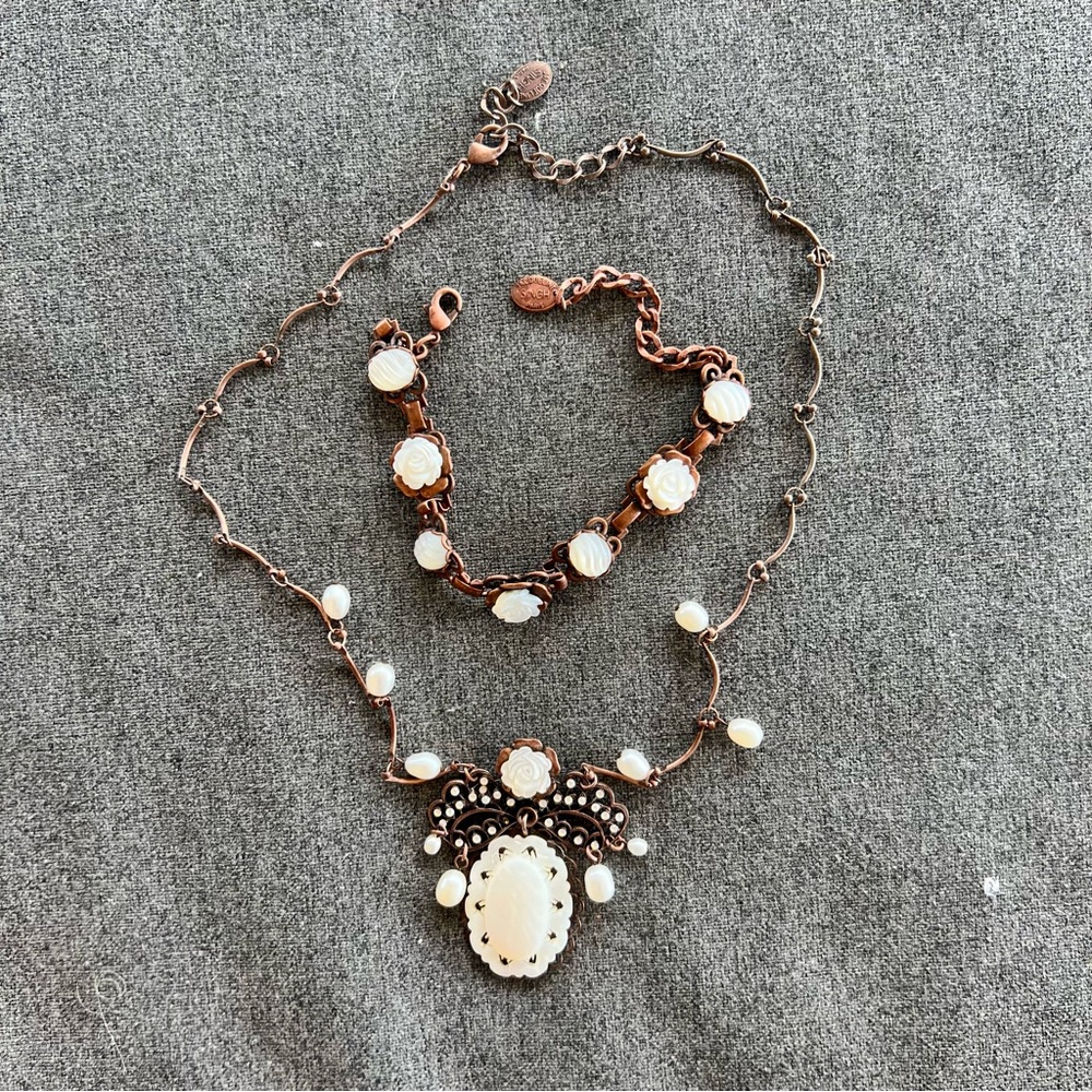 Vintage Jacqueline Singh Signed Mother Of Pearl Silver Necklace And Bracelet Set